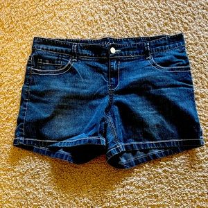 Maurices Jean Short